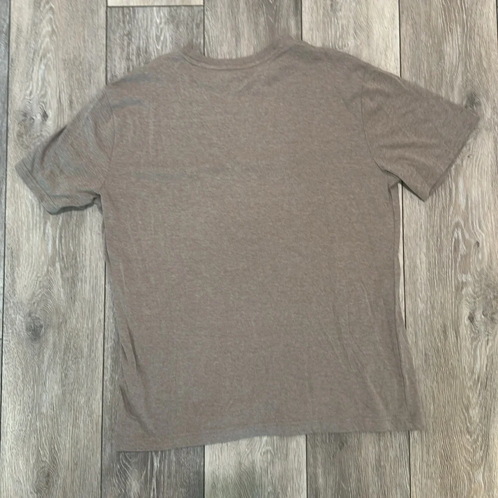 Men’s banana republic tee